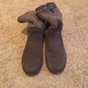 Ugg boots size 10 in excellent condition
